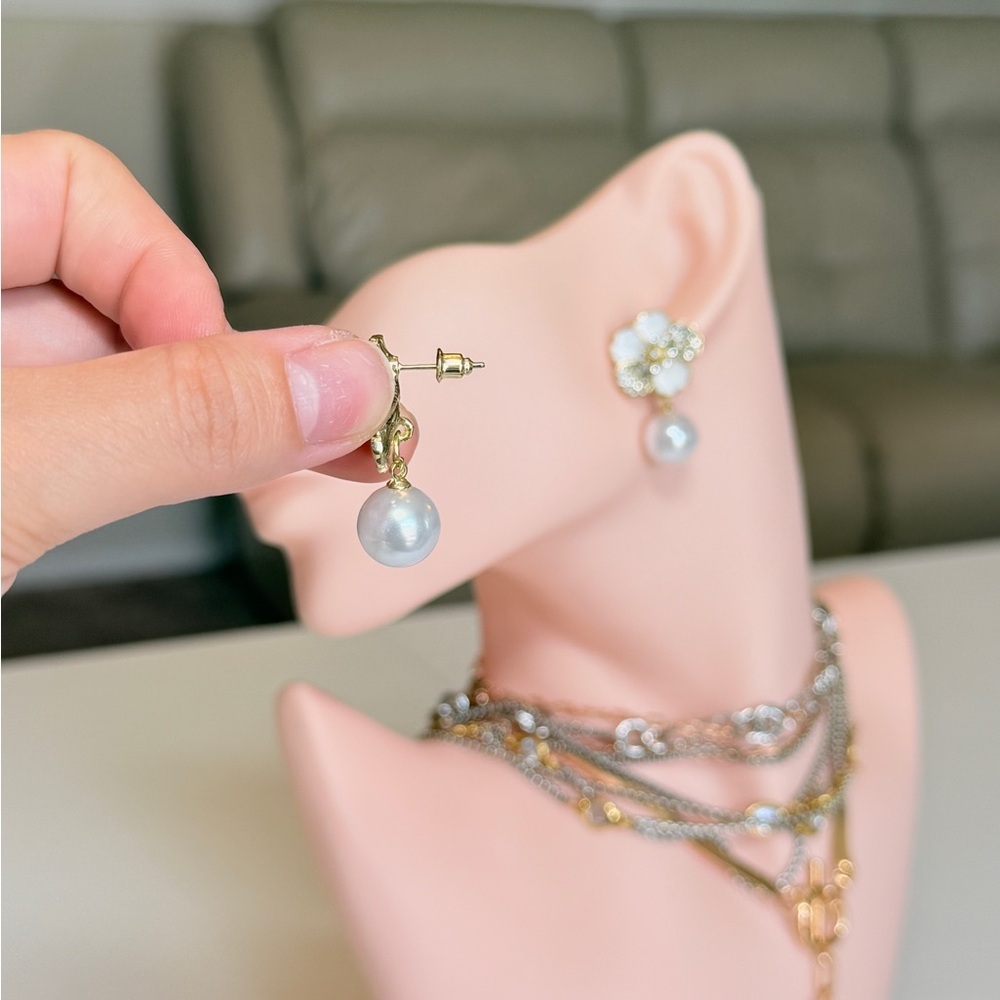 Elegant Pearl Drop Flower Earrings - White and Gold - Picture 7 of 10
